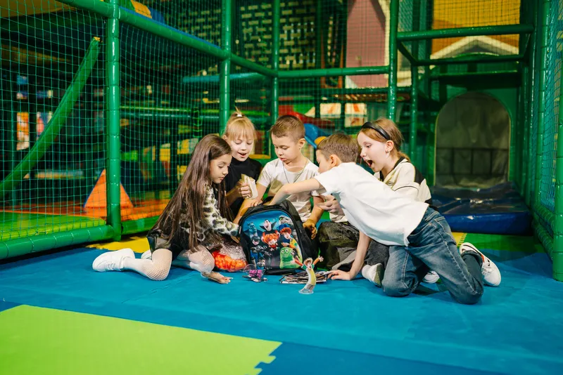 Монстры из Трансильвании: каникулы в Весёлкино